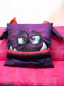 Preview: Monsta Pillow -  Panel für Kissen - Thorsten Berger - DIY - mit Fach für Bücher, Geschenke usw - beere