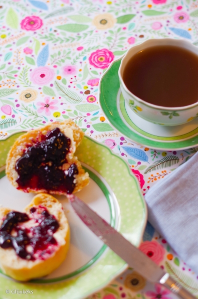 Preview: Baumwollstoff - Happy Easter - Blumenwiese - rosa