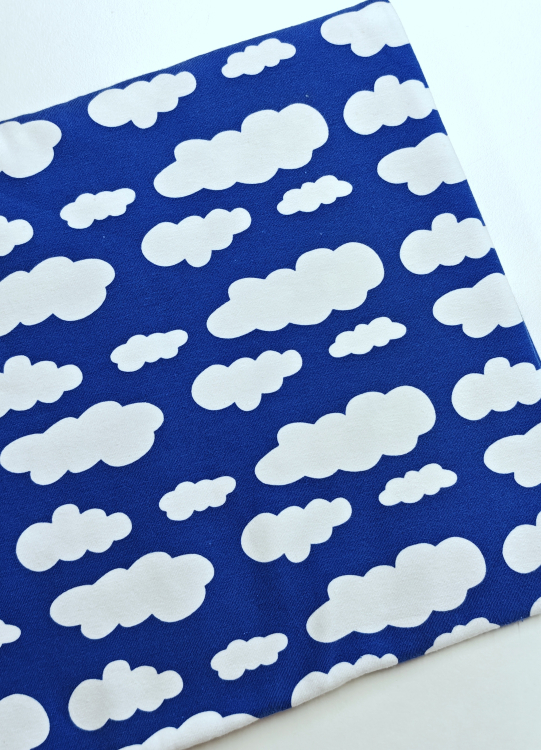 Reststück 1 Meter - Jersey - Wolken - royalblau
