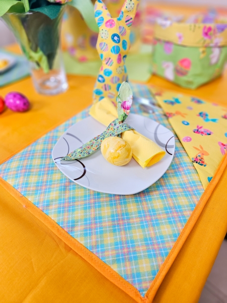 Preview: Baumwollstoff - Happy Easter - kleine Hasen - weiss